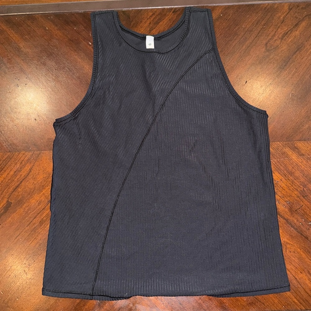 NWOT lululemon asymmetric ribbed tank. Size L.